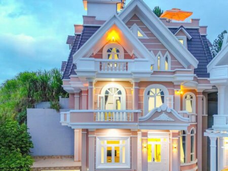 Villa 5 Tầng Hẻm Ô Tô Nhỏ Trịnh Hoài Đức, P11, Đà Lạt, đất vuông vắn 18m x 12.5m
