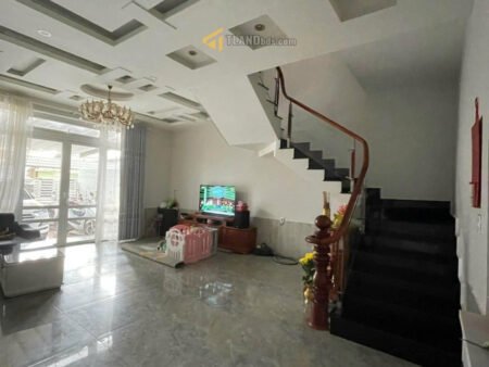 Nhà Phố 2 Tầng Hẻm Ô Tô Lớn Thái Phiên, Phường 12, Đà Lạt thổ cư 100%