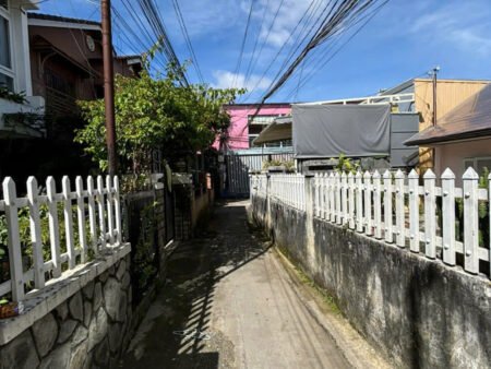 Nhà cấp 4 hẻm nhỏ Hoàng Diệu, P5, Đà Lạt, mặt tiền rộng 11m