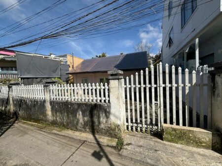 Nhà cấp 4 hẻm nhỏ Hoàng Diệu, P5, Đà Lạt, mặt tiền rộng 11m