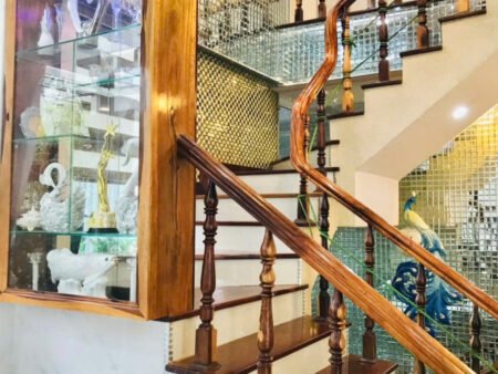 Villa 4 tầng hai mặt tiền Yên Thế, P10, Đà Lạt, 16.5m x 14.7m