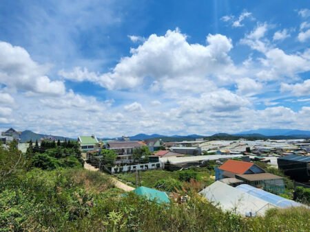 Đất nông nghiệp MT Huỳnh Tấn Phát, P11, Đà Lạt, Mặt tiền rộng 18m