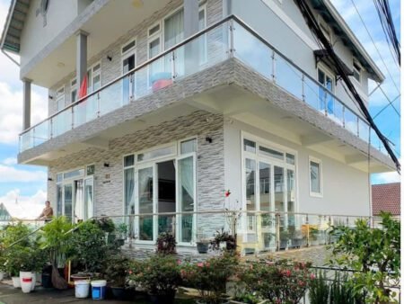 Biệt thự 4 tầng Mặt tiền Nguyễn Đình Quân, P5, 24x18m, đậu được 10 xe oto