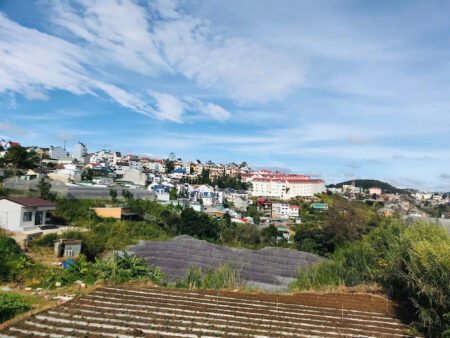 Đất hẻm ô tô lớn Triệu Việt Vương, Phường 3, Đà Lạt, Mặt tiền rộng 14m