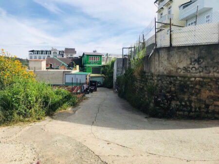 Đất hẻm ô tô lớn Triệu Việt Vương, Phường 3, Đà Lạt, Mặt tiền rộng 14m