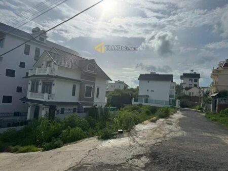 Đất hai mặt tiền Trần Đại Nghĩa, P8, Đà Lạt, Mặt tiền rộng 15m