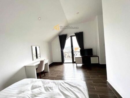 Villa 3 tầng hẻm ô tô lớn Măng Ling, P7, Đà Lạt, mặt tiền ngang 10m