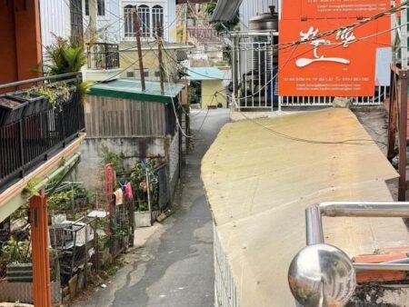 Homestay hẻm ô tô lớn Huỳnh Tấn Phát, P11, Đà Lạt, mặt tiền rộng 6m