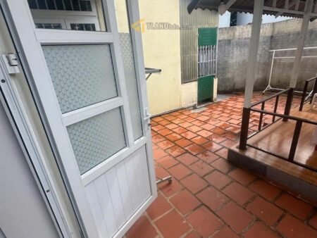 Villa 2 tầng hẻm ô tô lớn Chi Lăng, P9, Đà Lạt, mặt tiền rộng 5m