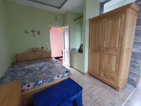 Nhà phố hẻm nhỏ Nhà Chung, P3, Đà Lạt, mặt tiền 4.03m