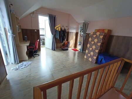 Nhà phố hẻm nhỏ Nhà Chung, P3, Đà Lạt, mặt tiền 4.03m