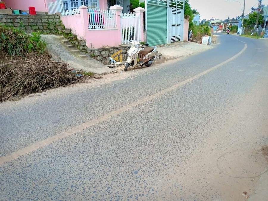 Nhà cấp 4 hai mặt tiền Huyền Trân Công Chúa, P5, Đà Lạt, mặt tiền rộng 10m Nhà cấp 4 hai mặt tiền Huyền Trân Công Chúa, P5, Đà Lạt, mặt tiền rộng 10m