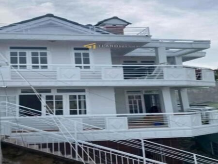 Nhà phố hẻm nhỏ Đào Duy Từ, P4, Đà Lạt, khuôn đất 7.3m x 12.44m