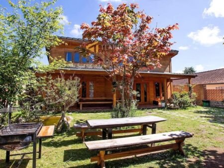 Villa mặt tiền KQH Hùng Vương, P11, Đà Lạt, khuôn đất rộng 13m x 15m