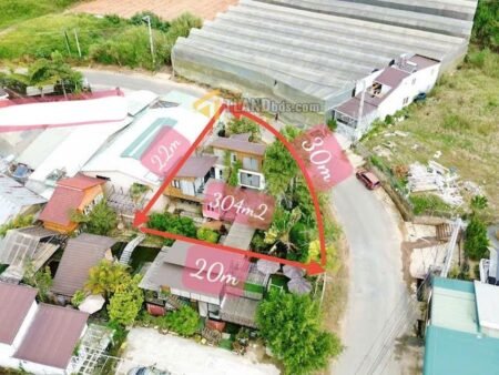 Homestay mặt tiền Tô Hiệu, P8, Đà Lạt , Khuôn đất rộng rãi 30m x 22m