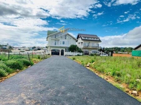 Đất hẻm ô tô lớn Ngô Tất Tố, P8, Đà Lạt mặt tiền rộng 13m