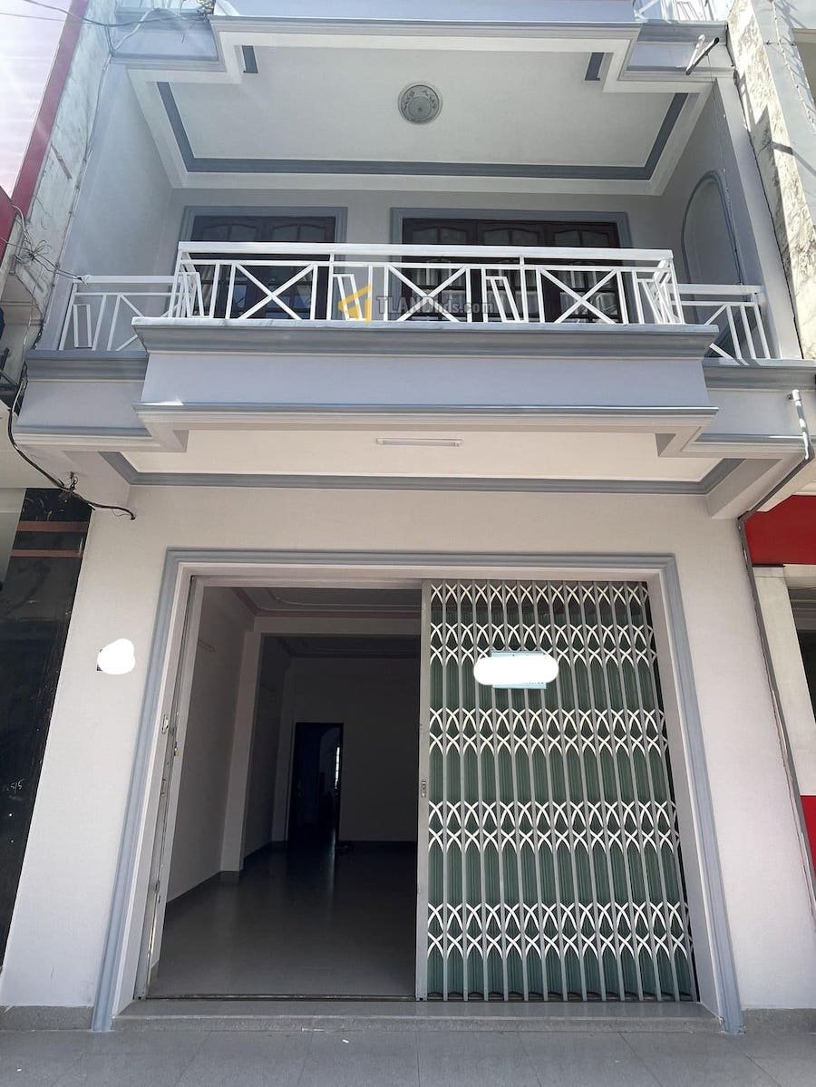 Nhà phố mặt tiền Bà Triệu, P3, Đà Lạt, khuôn đất vuông vức 5m x 20m Nhà phố mặt tiền Bà Triệu, P3, Đà Lạt, khuôn đất vuông vức 5m x 20m