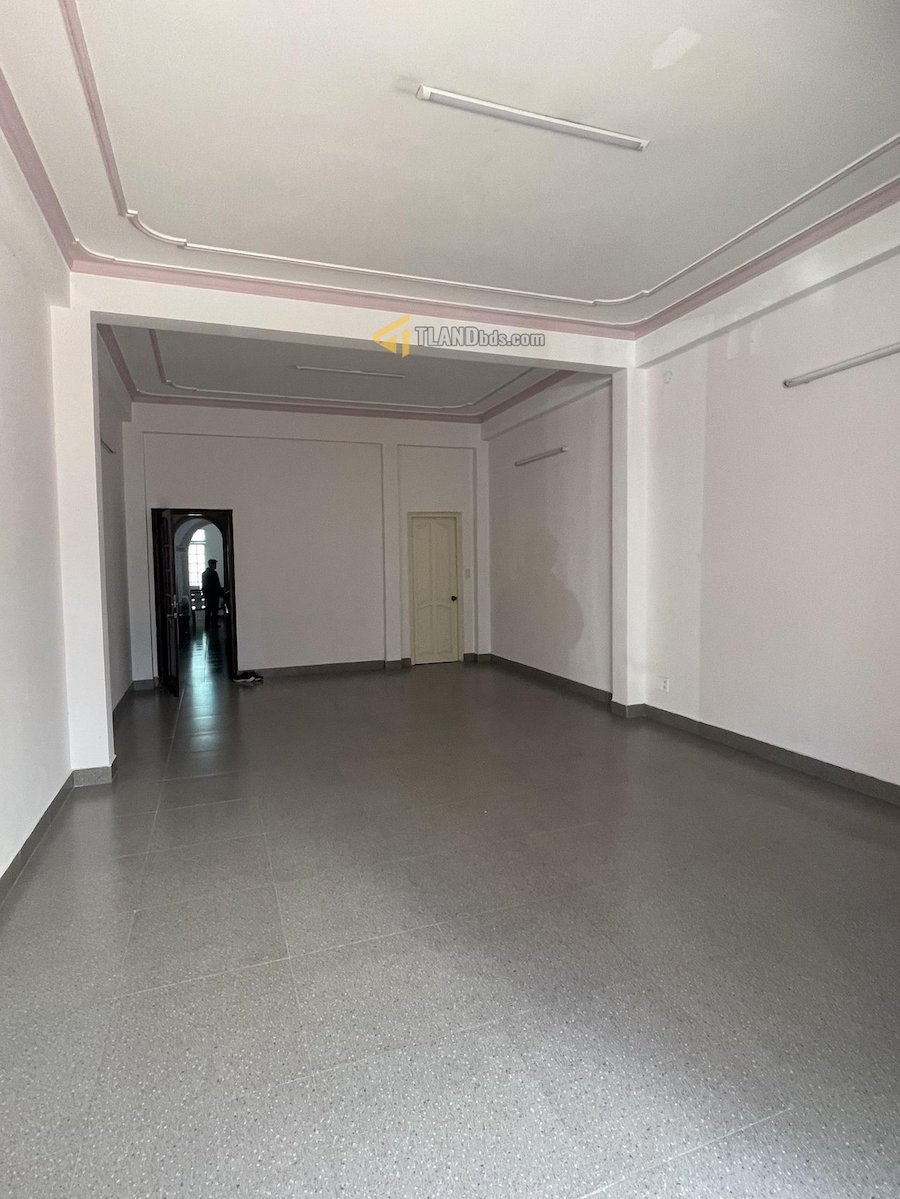 Nhà phố mặt tiền Bà Triệu, P3, Đà Lạt, khuôn đất vuông vức 5m x 20m Nhà phố mặt tiền Bà Triệu, P3, Đà Lạt, khuôn đất vuông vức 5m x 20m