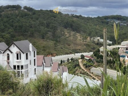 Đất hẻm oto đường Măng lin Phường 7 Đà Lạt diện tích khủng 9465m2