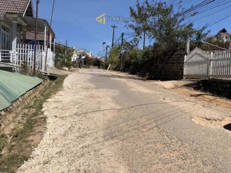 Đất hẻm oto đường Măng lin Phường 7 Đà Lạt diện tích khủng 9465m2