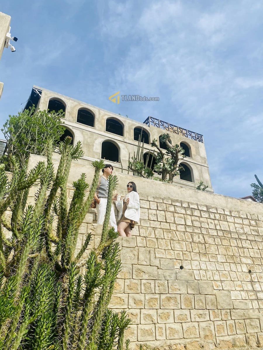 Đất mặt tiền đang kinh doanh cafe Hoàng Hoa Thám, P10, đất rộng 18m x 109m Đất mặt tiền đang kinh doanh cafe Hoàng Hoa Thám, P10, đất rộng 18m x 109m