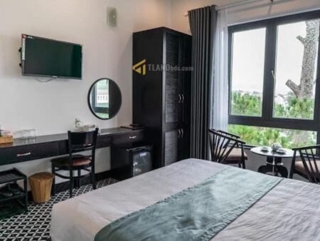 Villa mặt tiền ba tháng tư, P3, Đà Lạt khuôn đất vuông vức 10.95m x 24.6m