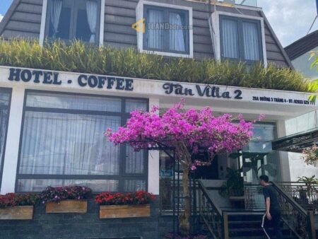 Villa mặt tiền ba tháng tư, P3, Đà Lạt khuôn đất vuông vức 10.95m x 24.6m