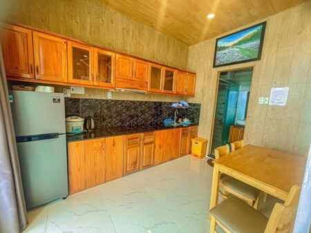 Homestay villa mặt tiền Đống Đa, P3, Đà Lạt, mặt tiền rộng 19m