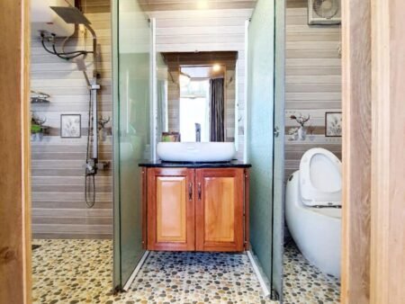 Homestay villa mặt tiền Đống Đa, P3, Đà Lạt, mặt tiền rộng 19m