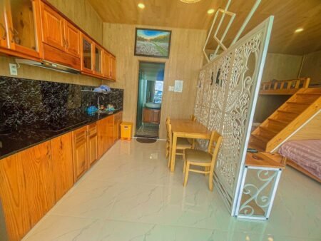 Homestay villa mặt tiền Đống Đa, P3, Đà Lạt, mặt tiền rộng 19m