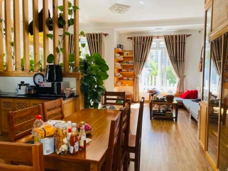 Nhà phố mặt tiền Triệu Việt Vương, P3, Đà Lạt, Mặt tiền rộng 70m