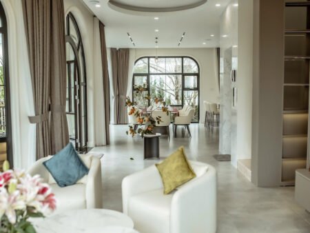 Villa 4 tầng hẻm ô tô lớn Trịnh Hoài Đức, P11, Đà Lạt, mặt tiền rộng 21.07m