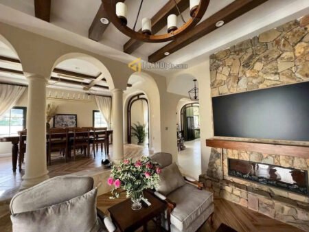 Villa 3 tầng mặt tiền An Bình, P3, Đà Lạt mặt tiền ngang 12m