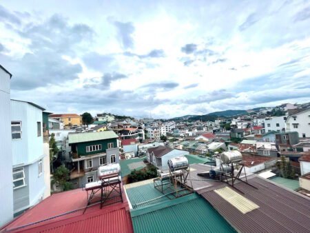 Villa 4 tầng mặt tiền Nguyễn An Ninh, P6, Đà Lạt mặt tiền ngang 18.5m