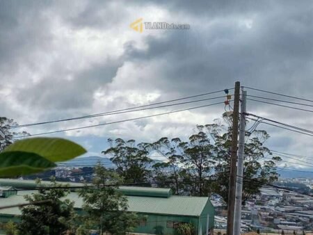 Đất và nhà cấp 4 hẻm ô tô lớn Tự Phước, P11, Đà Lạt, mặt tiền rộng 23m