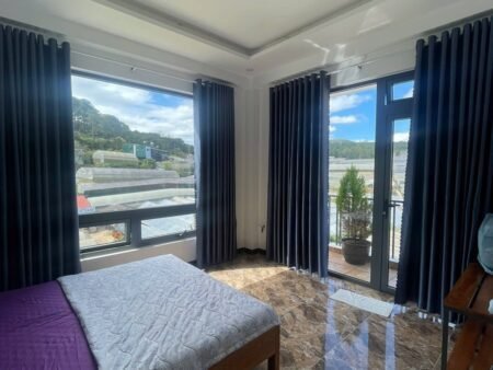Villa Kinh Doanh Lợi 2 Mặt Tiền Gần Làng Hoa Vạn Thành Đà Lạt