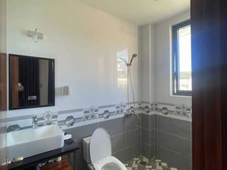 Villa Kinh Doanh Lợi 2 Mặt Tiền Gần Làng Hoa Vạn Thành Đà Lạt