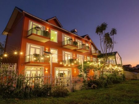 Homestay sân vườn thiết kế xinh xắn Ngô Tất Tố P Lâm Viên Đà Lạt