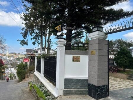 Biệt Thự 2 Mặt Tiền hẻm oto Đường Triệu Việt Vương, Đà Lạt – Diện Tích Khủng 434m²