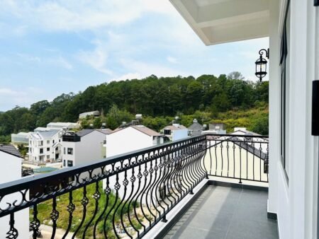 Villa 2 Mặt Tiền An Sơn Đà Lạt – Diện Tích 312m2, 9PN, Giá 29 Tỷ