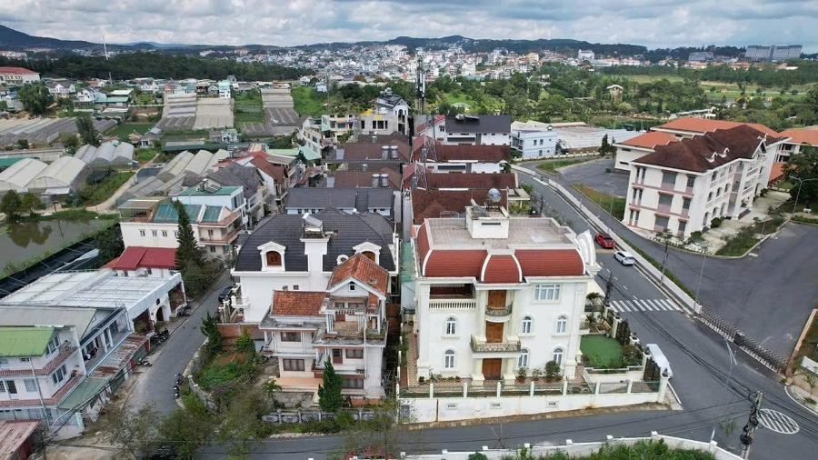 VILLA 5 tầng MẶT TIỀN Trần Nhân Tông P8 Đà Lạt - 335m2 - 55 tỷ VILLA 5 tầng MẶT TIỀN Trần Nhân Tông P8 Đà Lạt - 335m2 - 55 tỷ