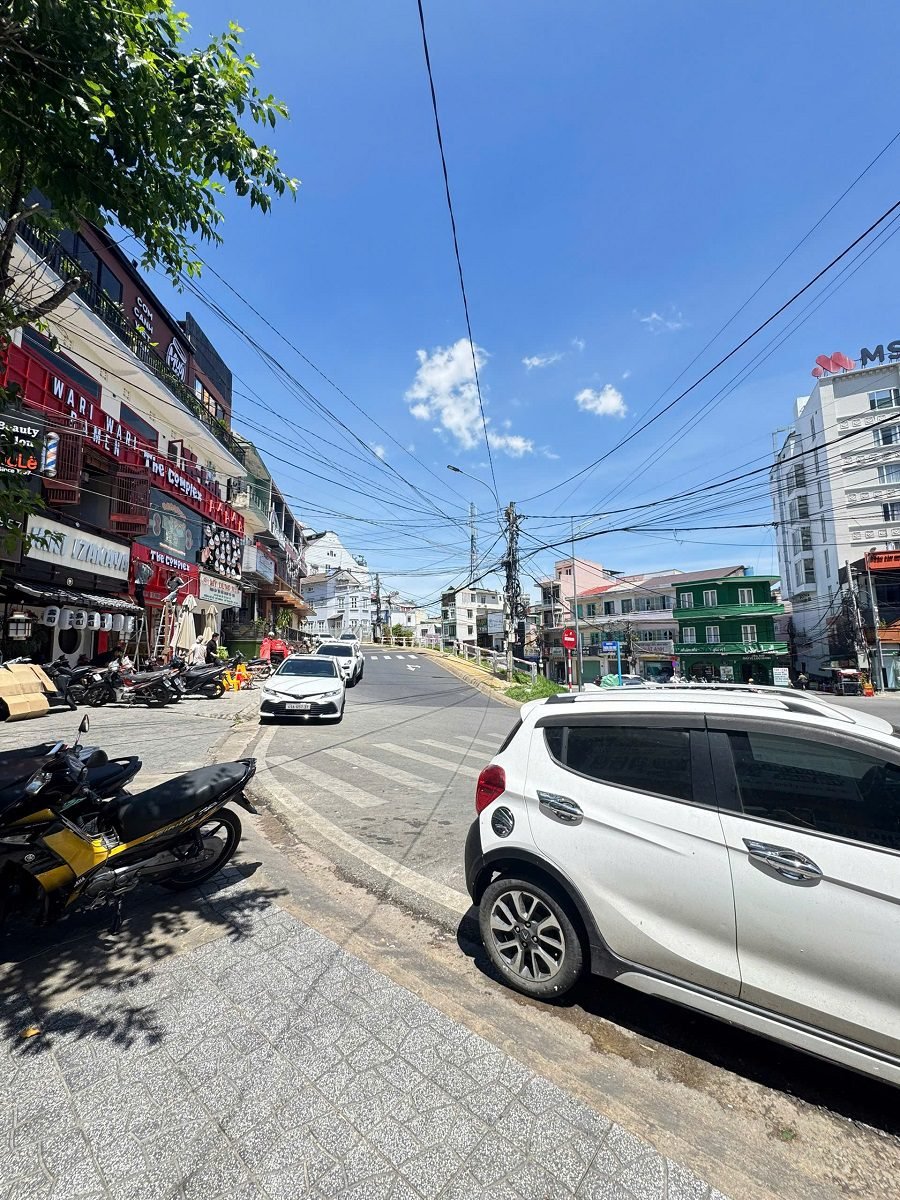 Nhà Mặt Tiền Trương Công Định – Phan Đình Phùng P2 Đà Lạt - 82m2 - 18 tỷ Nhà Mặt Tiền Trương Công Định – Phan Đình Phùng P2 Đà Lạt - 82m2 - 18 tỷ