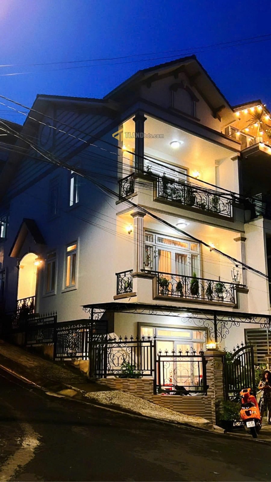 Nhà 4 tầng 2 Mặt Tiền KQH Thái Lâm P4 Đà Lạt 116,8m² - 11 tỷ Nhà 4 tầng 2 Mặt Tiền KQH Thái Lâm P4 Đà Lạt 116,8m² - 11 tỷ