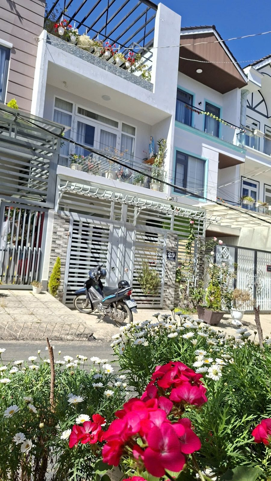 Nhà 3 tầng KQH Thái Lâm P4 Đà Lạt - 92.8m² ngang 5m - 8.5 tỷ Nhà 3 tầng KQH Thái Lâm P4 Đà Lạt - 92.8m² ngang 5m - 8.5 tỷ