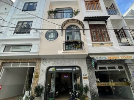 Khách sạn 4 tầng mới tinh KQH Mạc Đỉnh Chi P4 Đà Lạt - 68m² - 11PN - 12 Tỷ