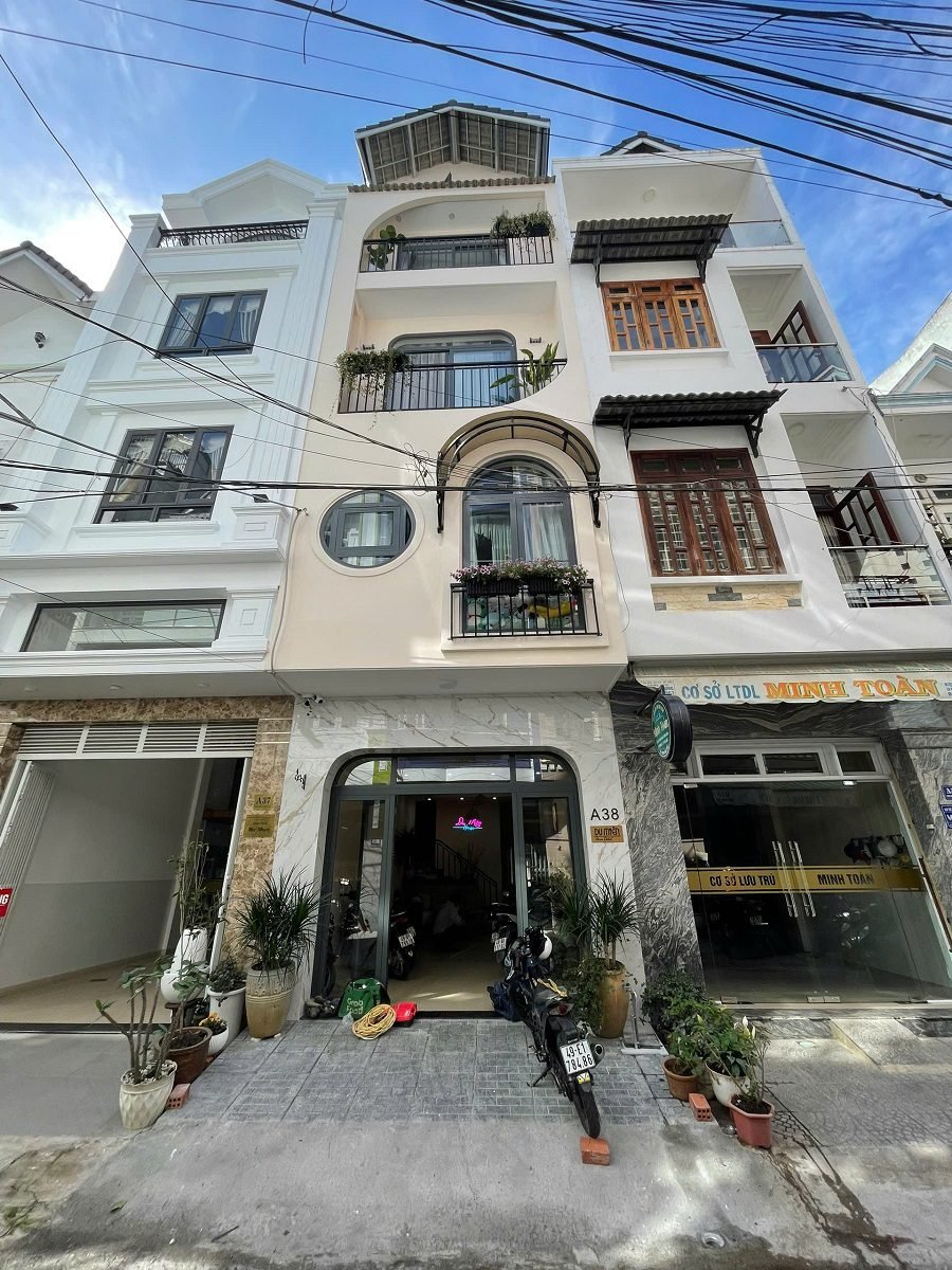 Khách sạn 4 tầng mới tinh KQH Mạc Đỉnh Chi P4 Đà Lạt - 68m² - 11PN - 12 Tỷ Khách sạn 4 tầng mới tinh KQH Mạc Đỉnh Chi P4 Đà Lạt - 68m² - 11PN - 12 Tỷ