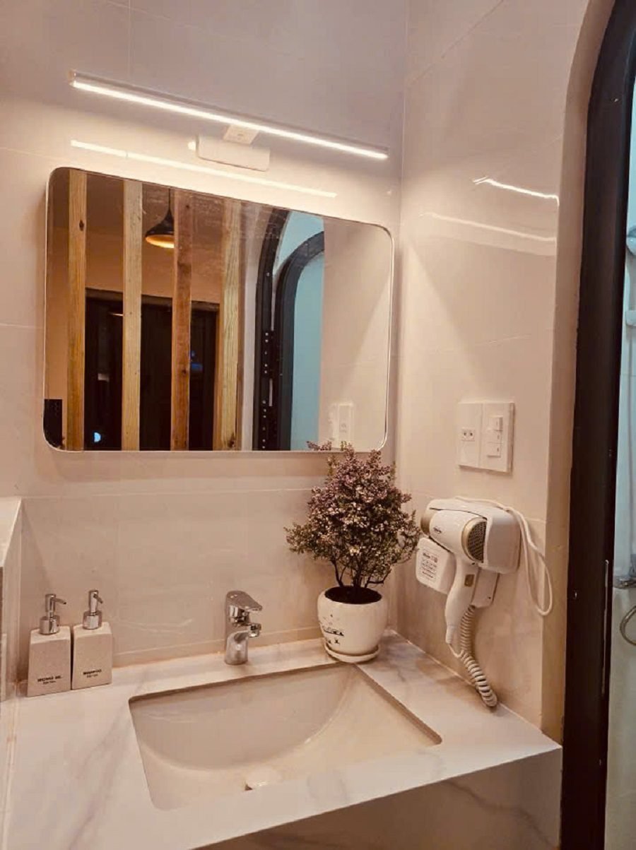 Khách sạn 4 tầng mới tinh KQH Mạc Đỉnh Chi P4 Đà Lạt - 68m² - 11PN - 12 Tỷ Khách sạn 4 tầng mới tinh KQH Mạc Đỉnh Chi P4 Đà Lạt - 68m² - 11PN - 12 Tỷ