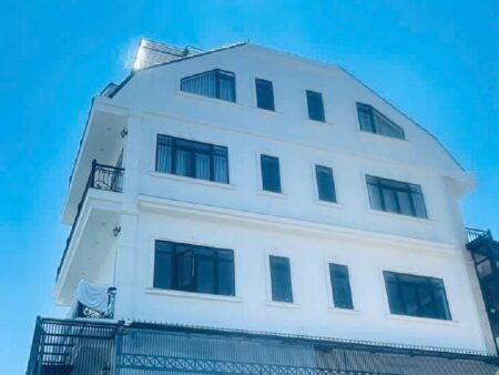 Khách sạn 14 Phòng hẻm oto 4m Nam Hồ P11 Đà Lạt - 202,9 m2 - 25 tỷ