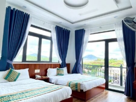 Khách sạn 14 Phòng hẻm oto 4m Nam Hồ P11 Đà Lạt - 202,9 m2 - 25 tỷ