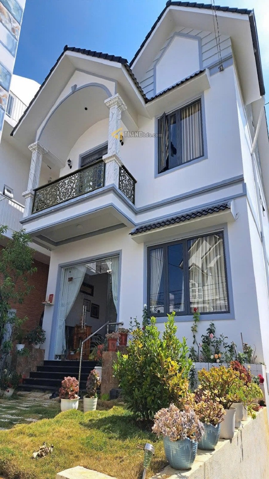 Villa 3 tầng hẻm oto Nam Hồ P11 cũ Đà Lạt - 317m2 - 16 tỷ Villa 3 tầng hẻm oto Nam Hồ P11 cũ Đà Lạt - 317m2 - 16 tỷ